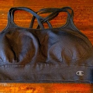 NWOT Champion sports bra criss cross small